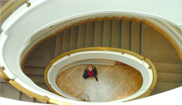 Phillips Collection stairwell: Alice looking up